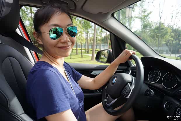 【当a包被主播包被杠上BMW达人中宝驾到_西美女白杨表情图捣二次元图片