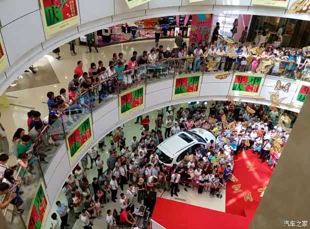 【今日哈弗H8 H6 Coupe在香坊万达精彩上市!