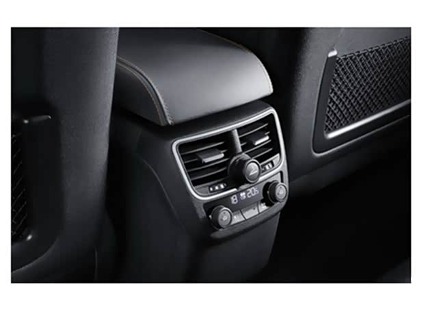 【后排座椅头等舱看全新标致508如何出招_东