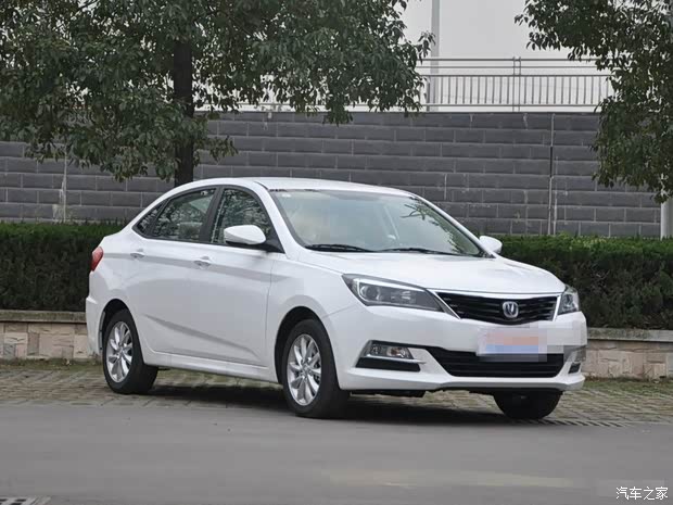 【达州骏意长安轿车4S店长安悦翔V7购车优惠