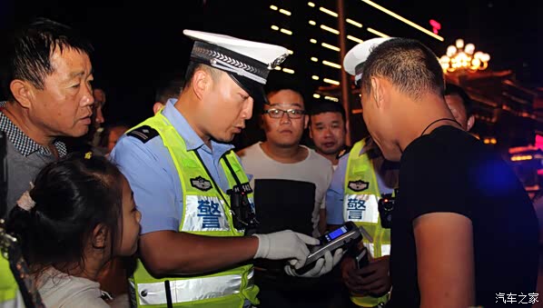 【太原交警夜查交通违法 43名司机被罚_山西昌