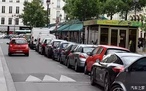 【出国自驾要小心咯 各国奇葩交通法规_芜湖昊