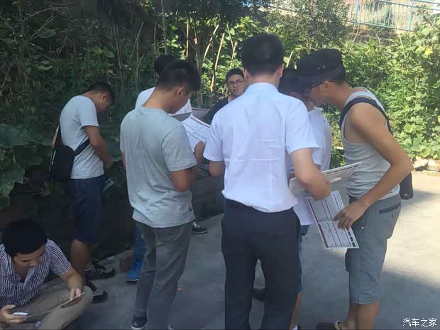 【重庆万友都成在驾校发宣传单页活动_重庆万友都成新闻资讯】-汽车之家