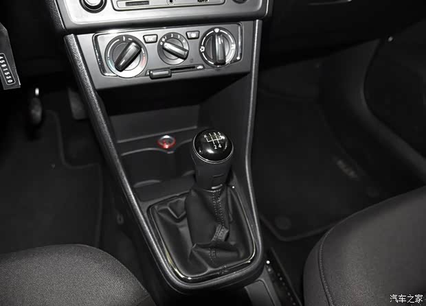 【新手司机福音 手动挡汽车驾驶技巧介绍_汽车