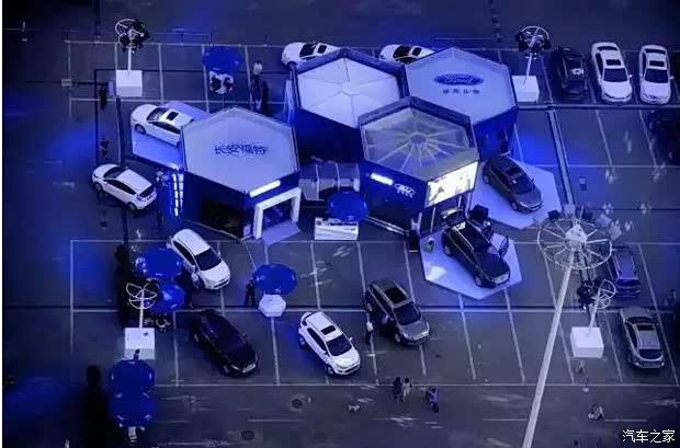 【长安福特品牌体验馆呼和浩特站正在进行_耀