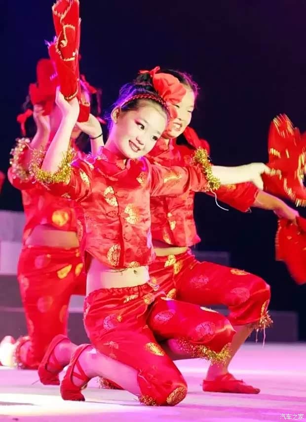 【梅赛德斯-奔驰 听!小黄鹂正在唱歌_南京中升