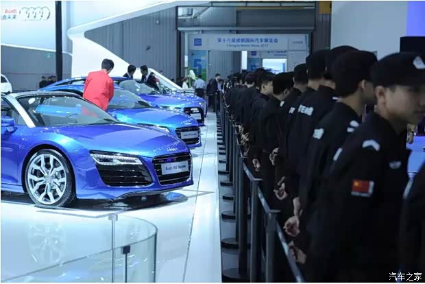 【奥迪A6与奥迪2016款A5惊艳2015成都车展_二手吉利远景x6suv图片