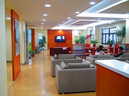 烟台恒邦集团一汽奔腾4S店 休息区