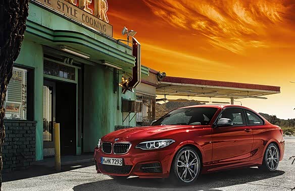 首页 经销商信息 > 正文 近日,徐州宝尊汽车店内bmw220i双门轿跑领先