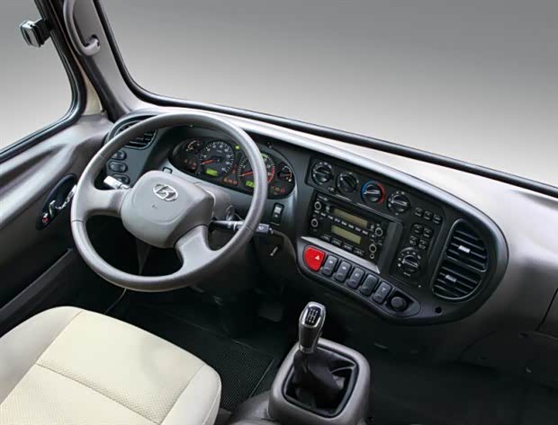 四川现代county康恩迪高端商旅客车