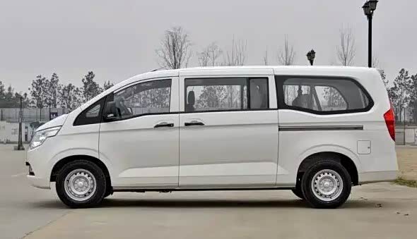 【入门轻客新军 五菱征程载人载物杠杠哒】汉中五菱汽车销售服务有限