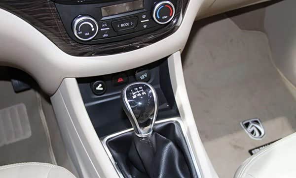 宏宝宝骏730到店实拍完结篇动力篇