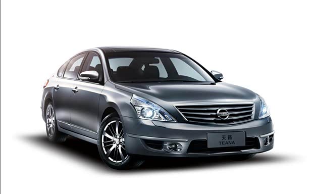 新世代天籁 公爵 中高级车市的两兄弟