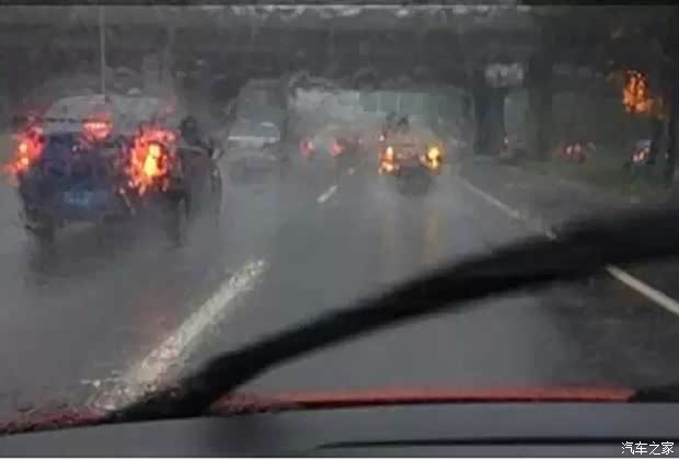 双闪灯正确使用方法视频 620x0_1_q87_20150523084144200.jpg