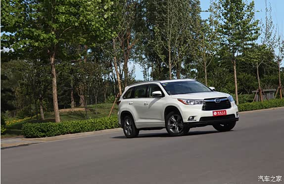 说起兰汉达,相信很少会有人否认它在中大型suv级别中的地位,2007年