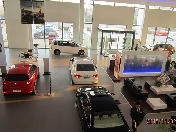 新车展示区