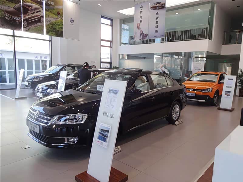 新车展示区