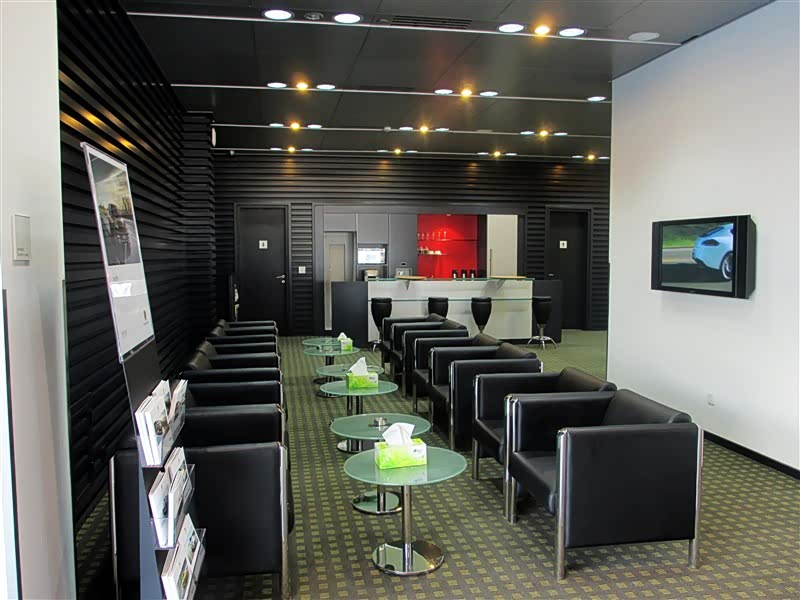 银川保时捷中心 休息区