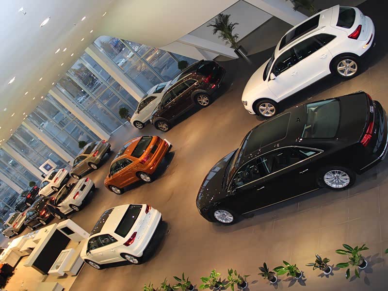 新车展示区