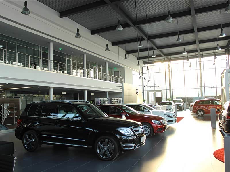 上海越星奔驰4s店