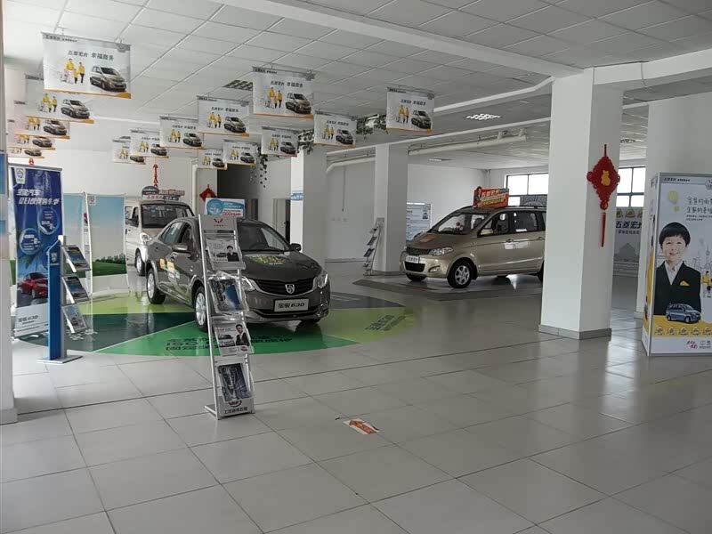 新车展示区