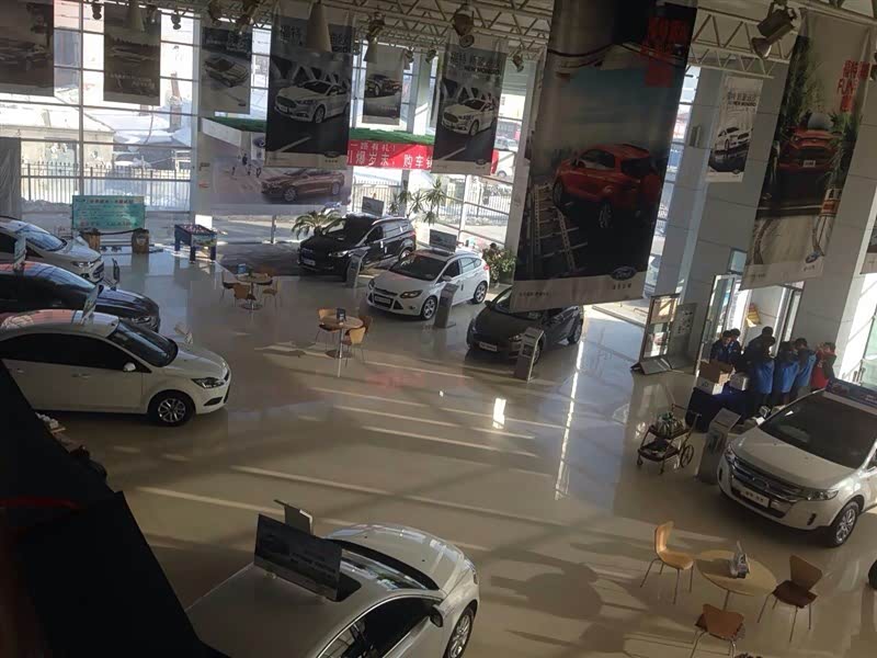 新车展示区
